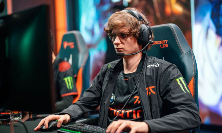Tin đồn về việc Xạ thủ Upset sẽ chuyển đến Vitality